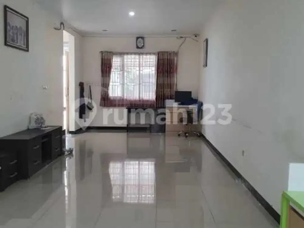 DIJUAL RUMAH 2 LANTAI SIAP HUNI DI SOMMERVILLE TKI 5
