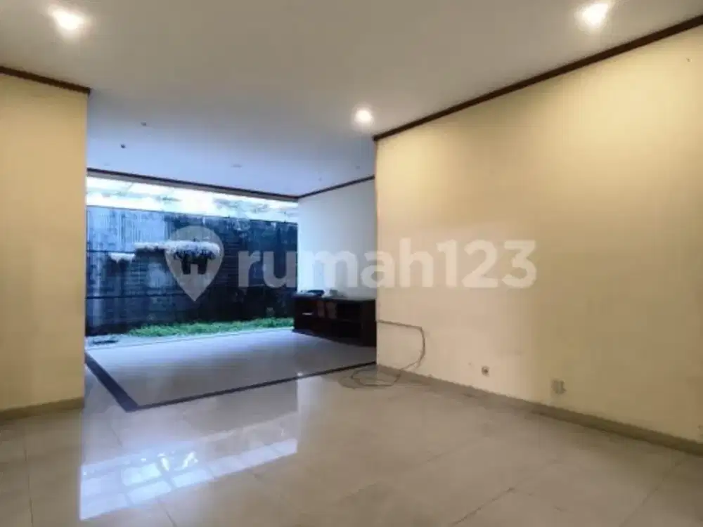 DISEWAKAN RUMAH SIAP HUNI DI TAMAN SAKURA BANDUNG
