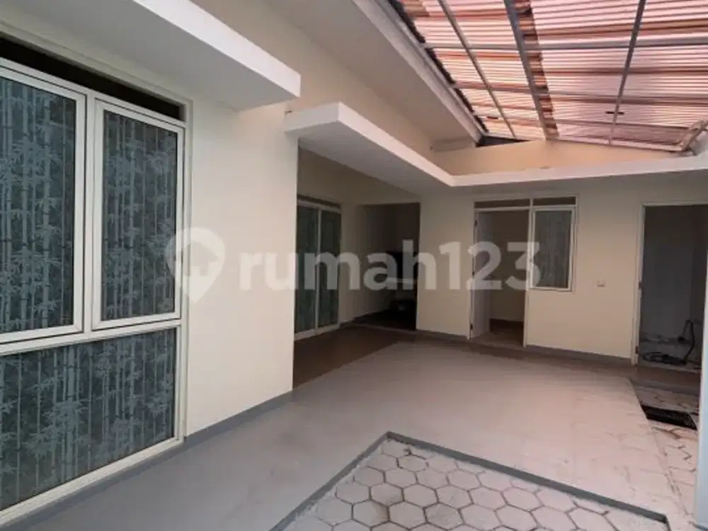 Disewakan Rumah Asri Siap Huni di Kota Baru Parahyangan