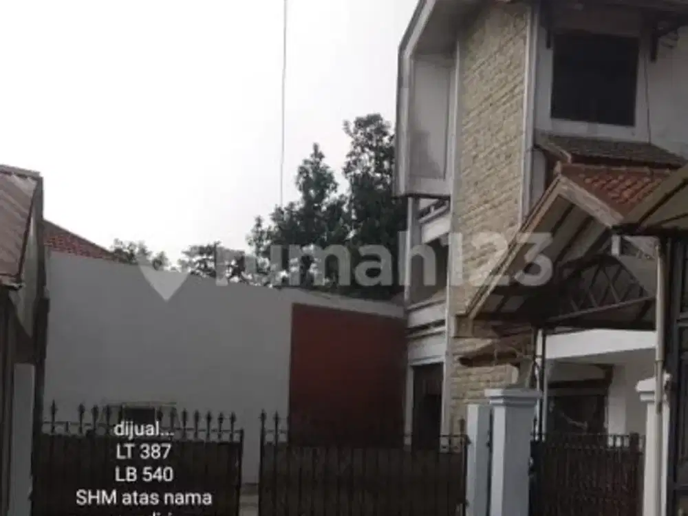 Dijual Rumah Hitung Tanah Di Buah Batu Bandung