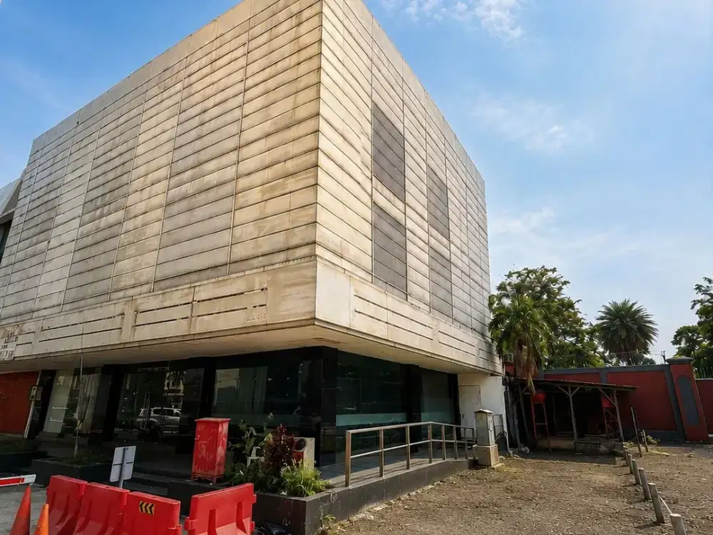 Dijual Ruko 2 Gandeng di Boulevard Raya,Kelapa Gading, Lt.16x20m2