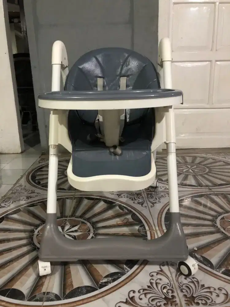 V-Baby Care Kursi Makan Bayi-Balita-Multifungsi