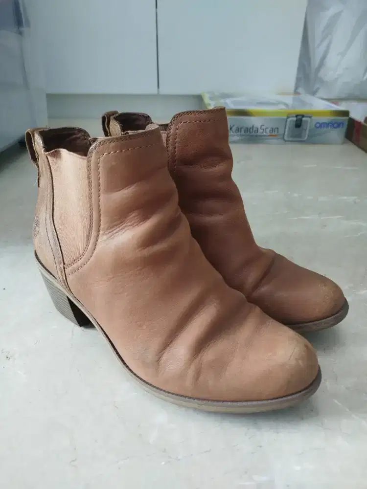 Preloved Sepatu Boots REBOTL Defender Ukuran 39