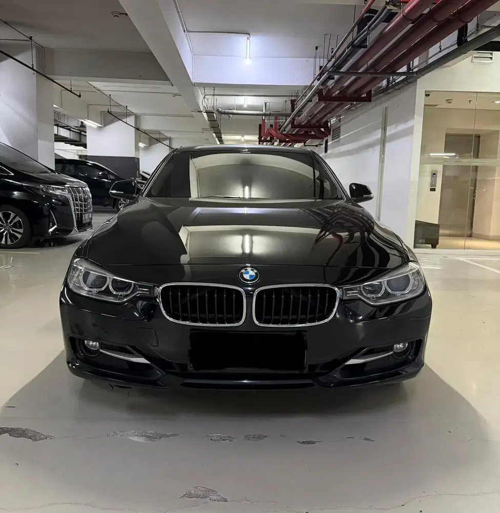 BMW 320i sport nik 2015 pre LCI PEMAKAI LANGSUNG