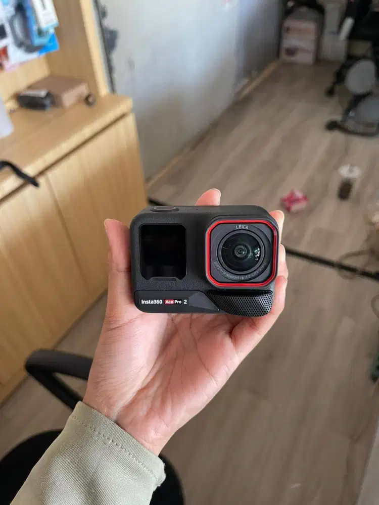 INSTA 360 ACE PRO 2 LIKE NEW