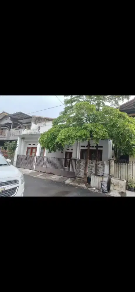 Rumah jalan besar aspal