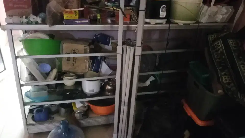 Jual etalase bekas foto kopi dan konter hp