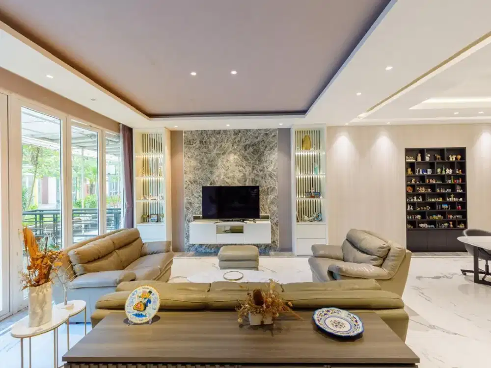Dijual Rumah di Cluster Crown Mansion Pik,Lt.136m2, Hadap Selatan