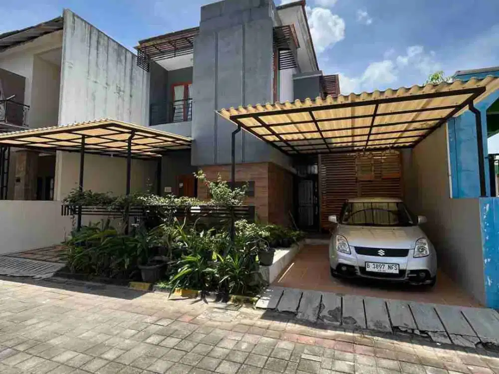 RUMAH MEWAH 2 LANTAI SANGAT TERAWAT DI DALAM PERUMAHAN ELITE PONDOK PERMAI JALAN PALAGAN