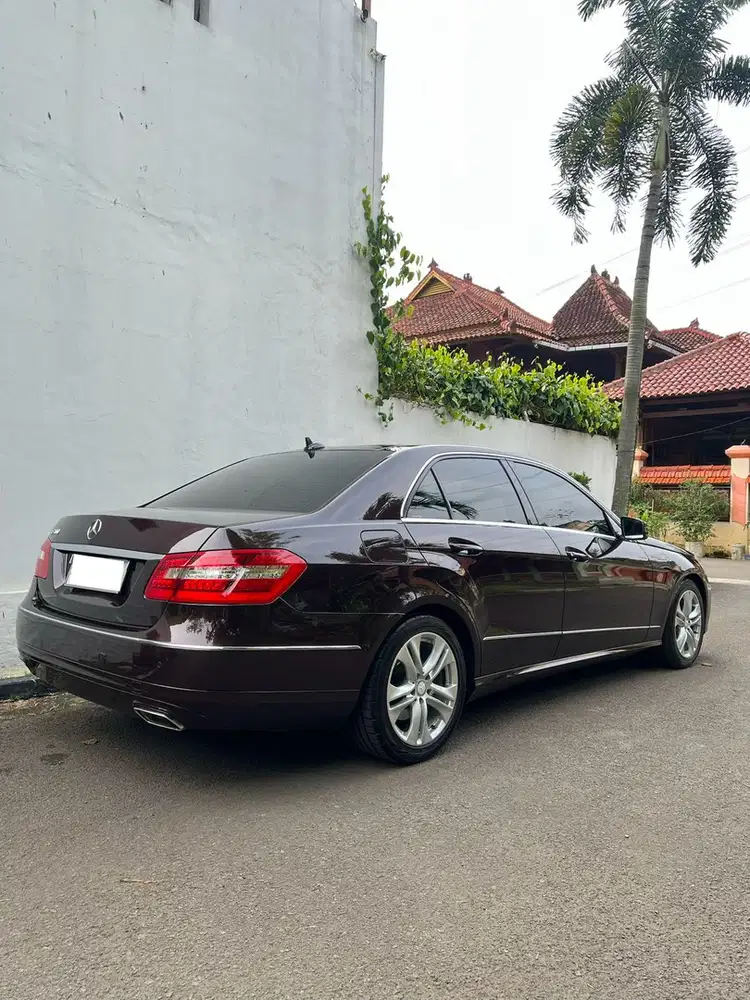 Mercedes-Benz E300 Avantgarde 2012 Brown On Brown