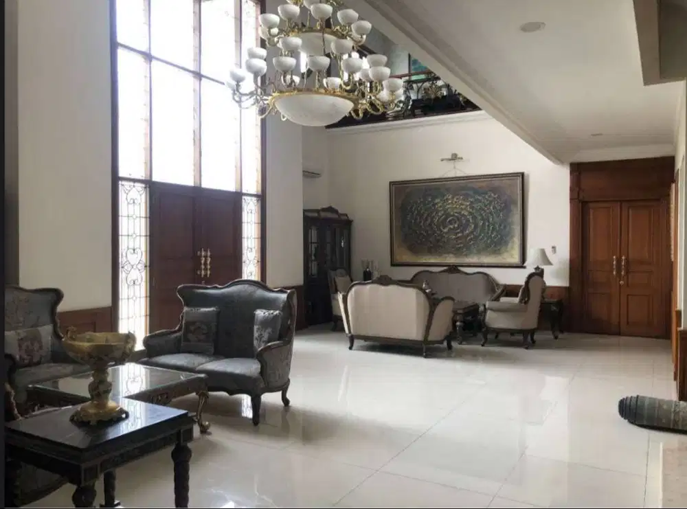 Rumah Mewah Cantik Siap Huni Desain Megah Eksklusif Batununggal Bandun
