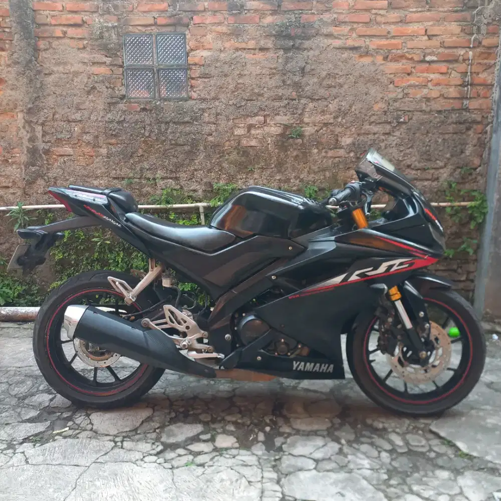 Yamaha R15 plat D bandung