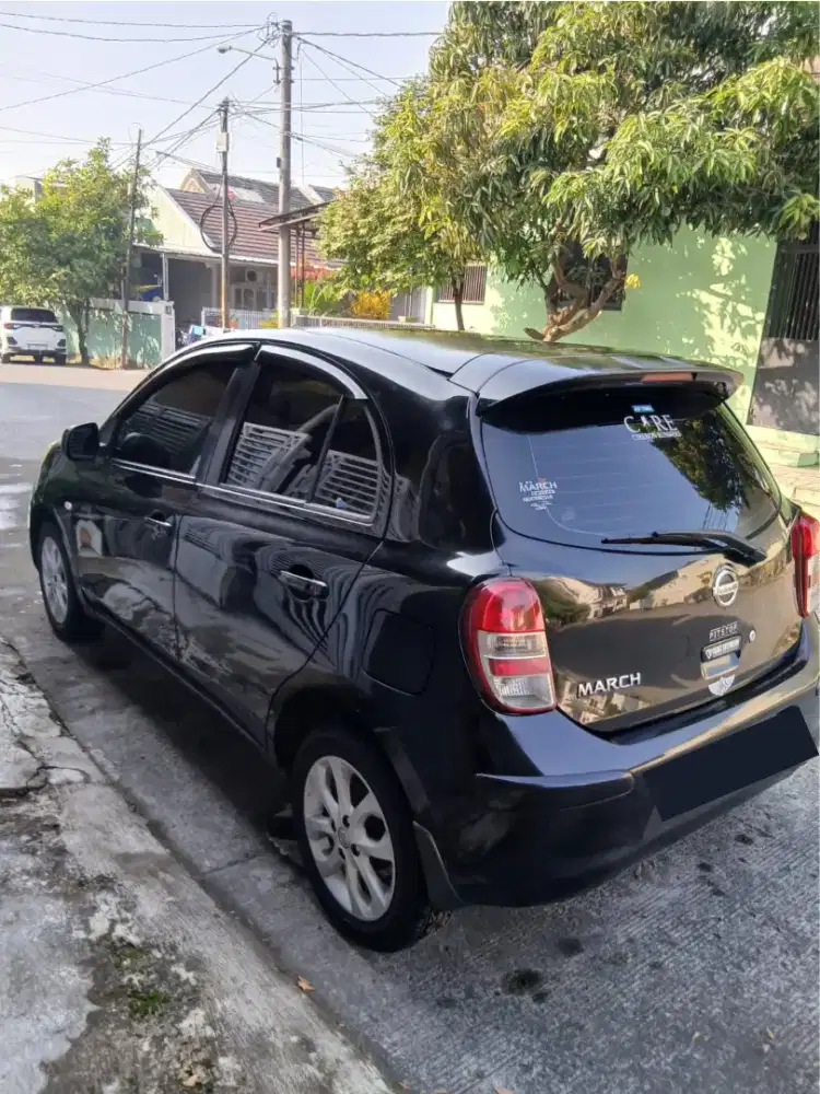 Nissan March 2011
