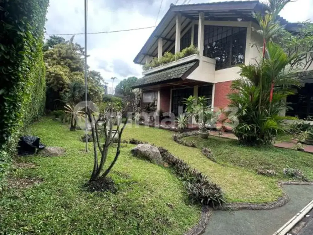 Disewakan Rumah Strategis 2 Lantai Di Surya Sumantri Pasteur