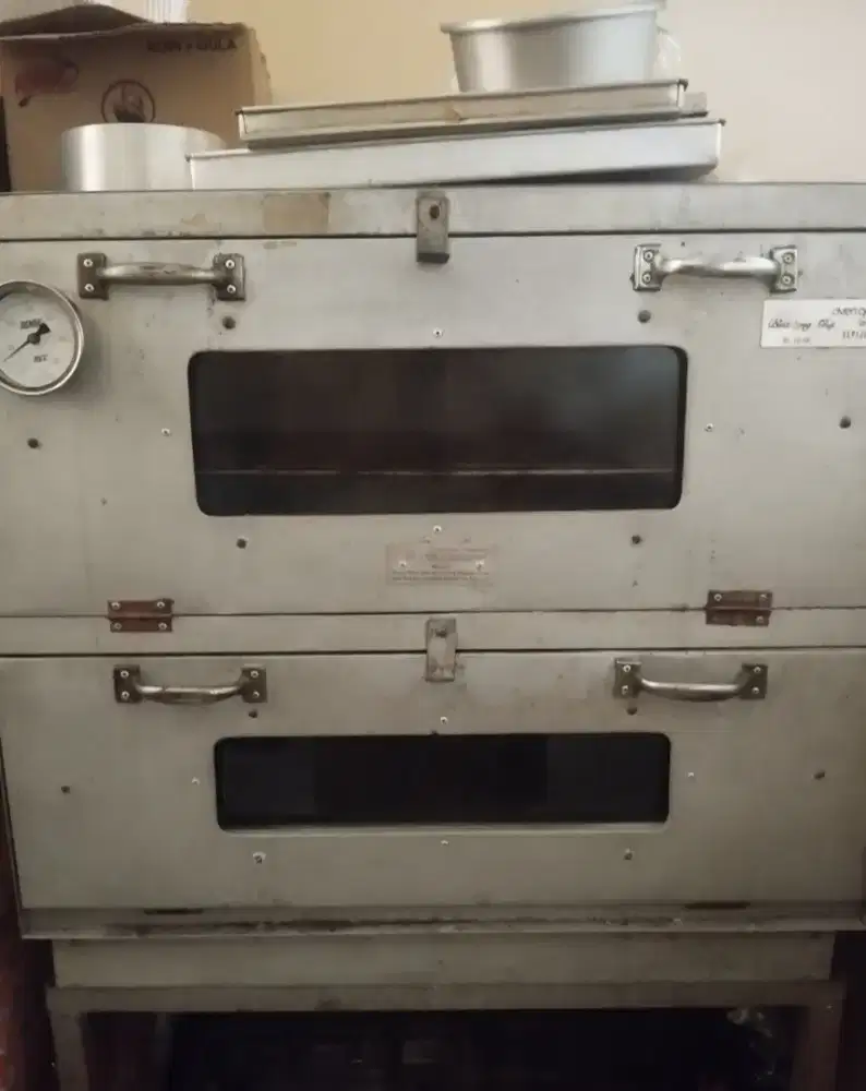 Jual oven gas 90 x 55 + tabung gas elpiji 3kg + loyang2 kue