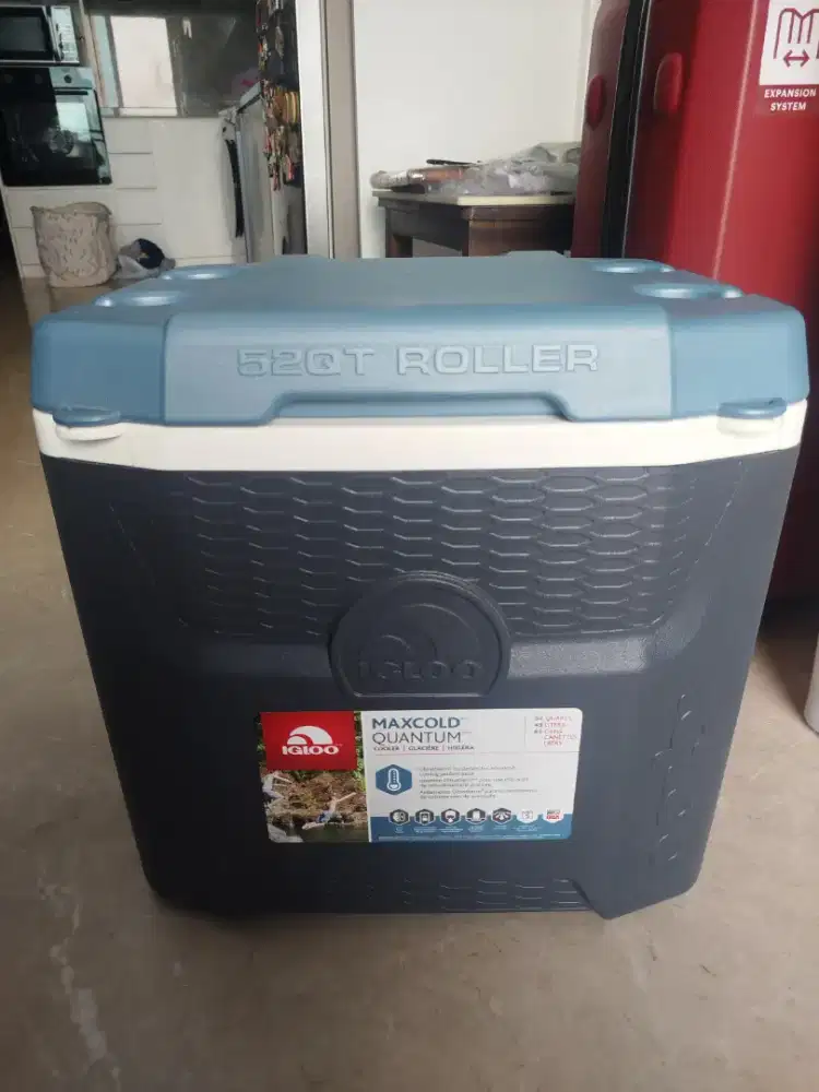 Preloved Cooler Box IGLOO 49 Liter dengan Troli