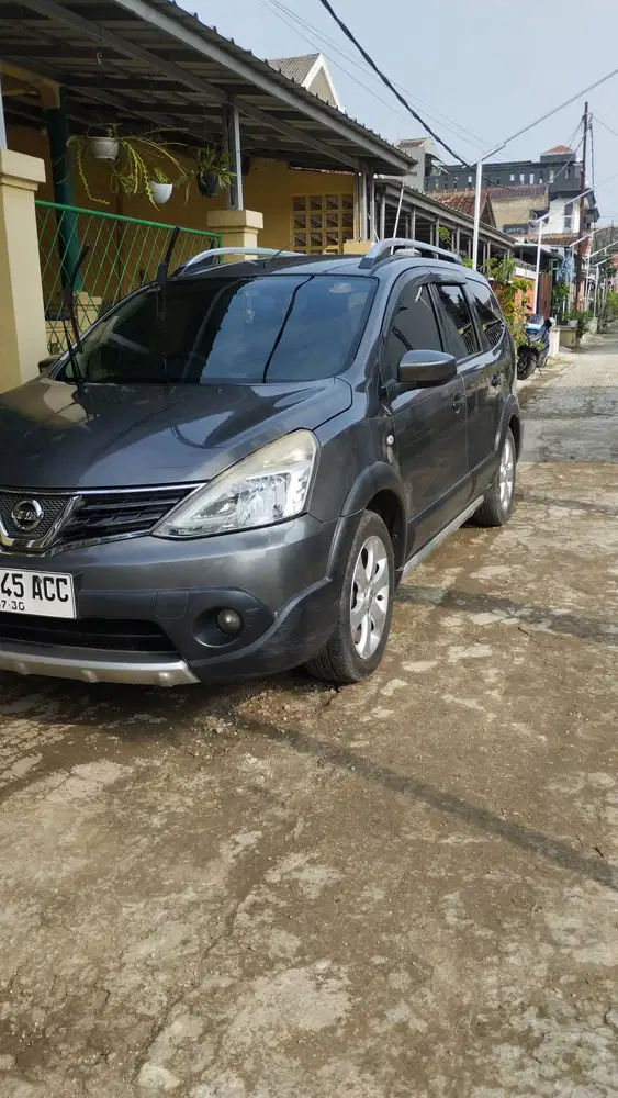 Jual...Nissan Livina x-gear 2014