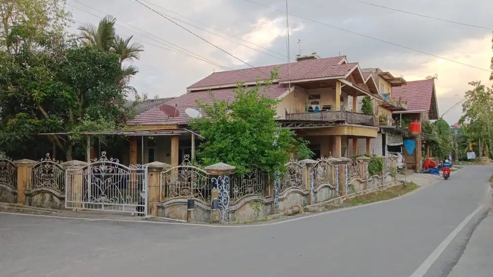 DIJUAL RUMAH HOOK 2 LANTAI PUSAT KOTA BONTANG KALIMANTAN TIMUR!