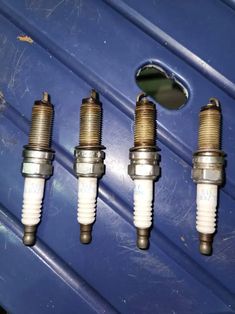 Dijual Busi Bekas - NGK IR SILZKR7C11S Iridium copotan HRV Prestige