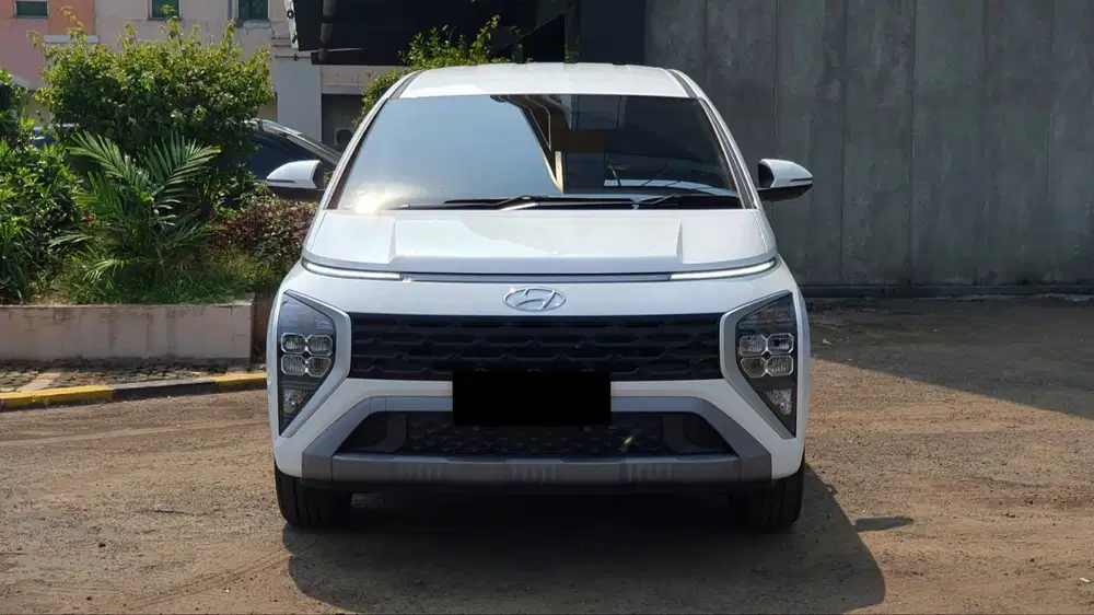 Hyundai Stargazer Essential 1.5 IVT 7 Seater AT Putih 2026 Brand New