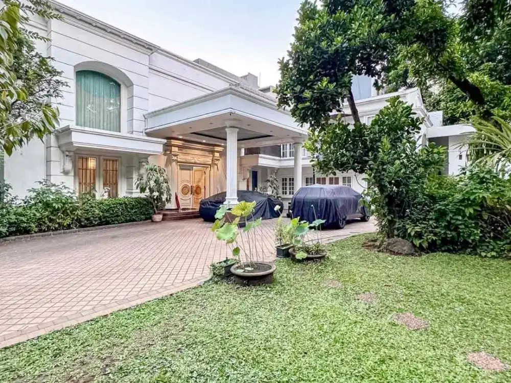 Dijual rumah mewah halaman luas prime area di kuningan jaksel