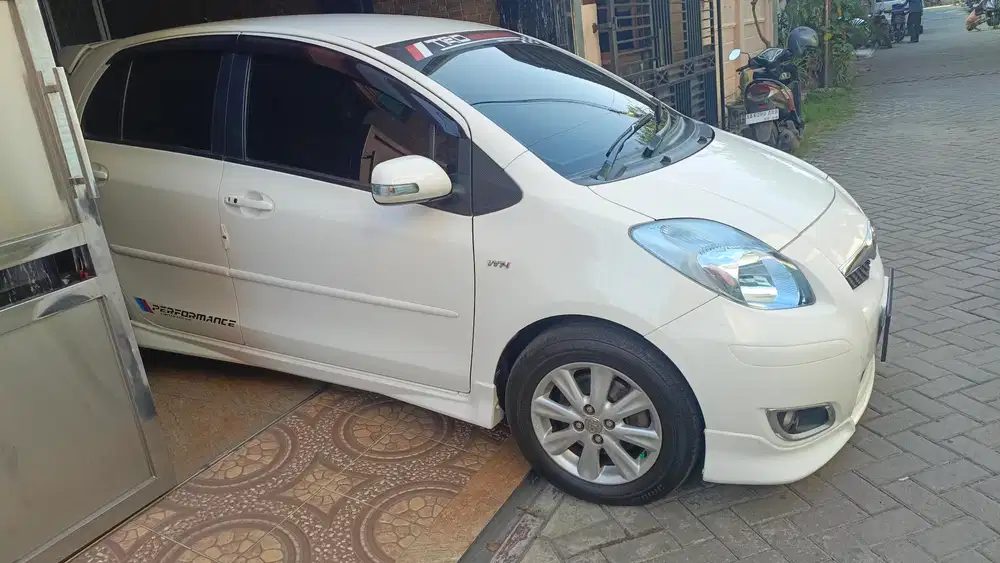 Toyota Yaris 2010 Bensin