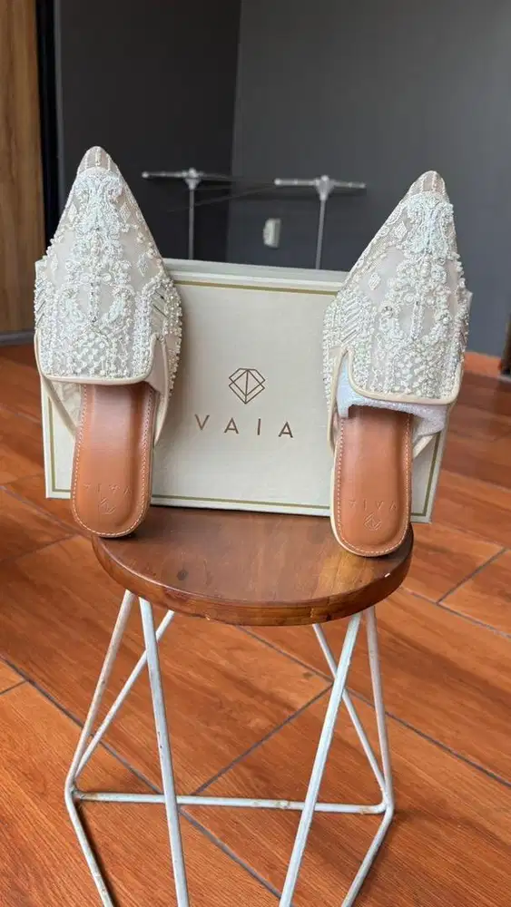 Gayatri Buttercream - VAIA
