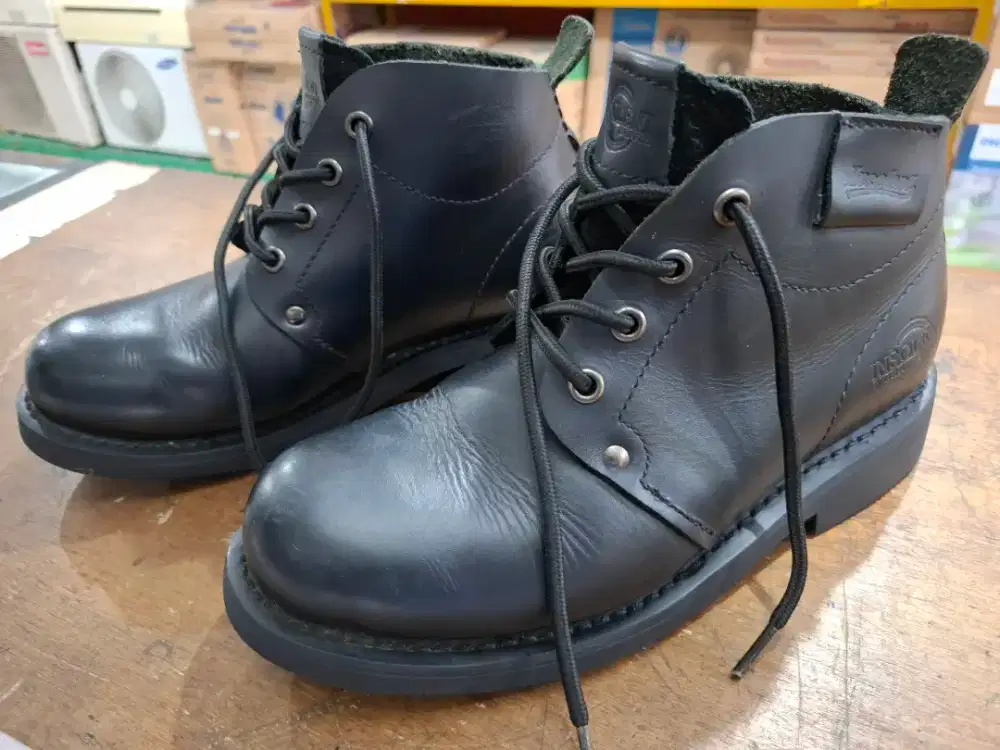Sepatu Safety Insolent Work boots