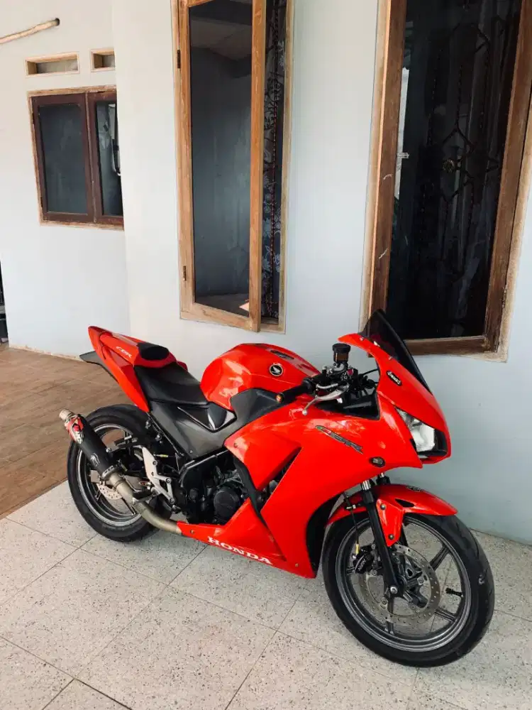 Honda CBR150R K45A 2015 Merah Full Fairing
