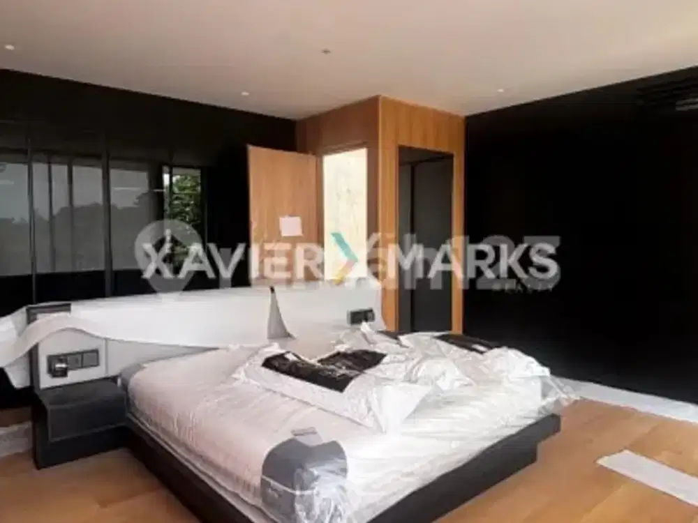 Dijual Rumah Mewah di Komplek Lynn Parc Bandung
