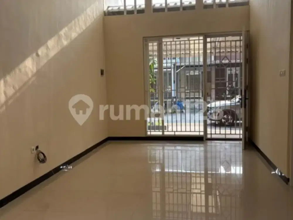 Dijual Rumah Siap Huni ,Bagus di Cluster Pinewood Taman Kopo Indah 5 Bandung