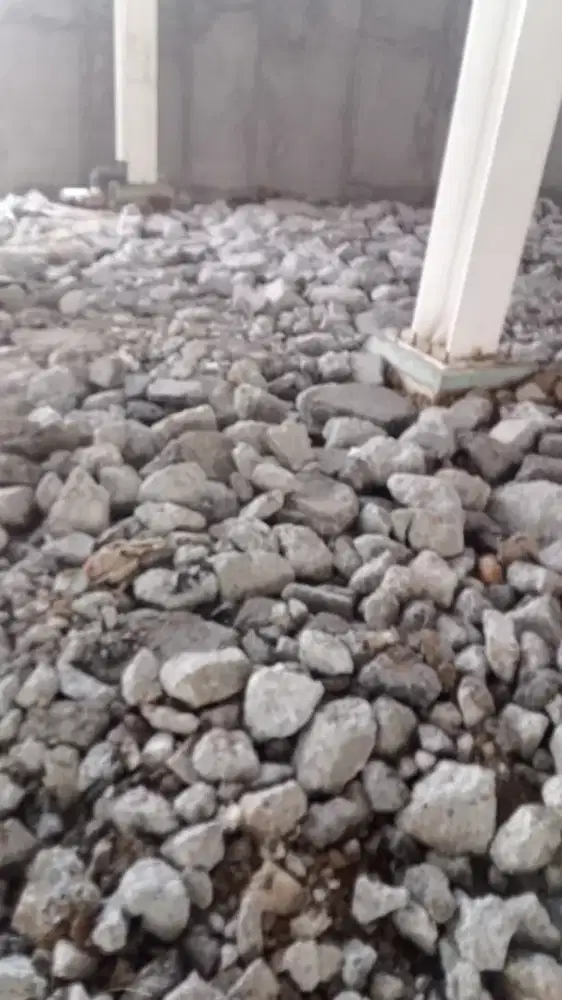 Split makadam sirdam limestone abu batu pasir cor batu belah