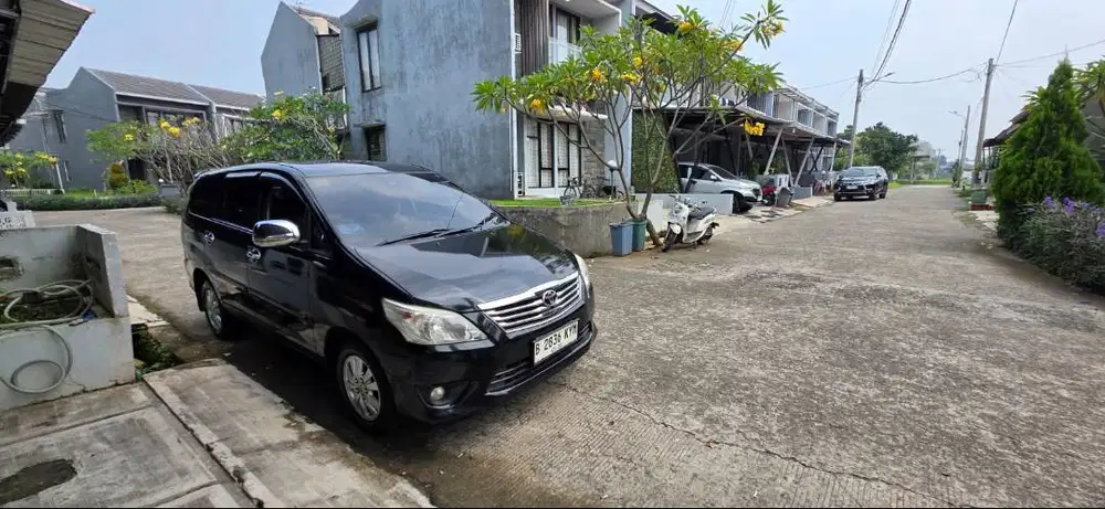 Innova G.AT 2013 KM 135Ribu