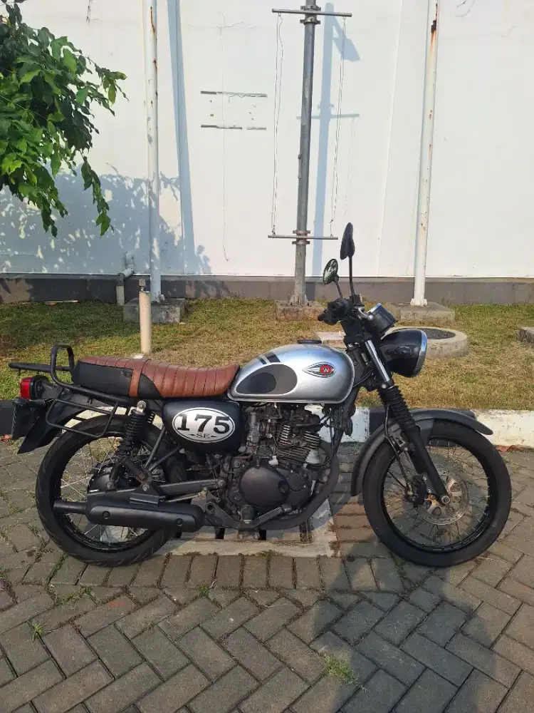 Kawasaki W175 SE Silver 2018