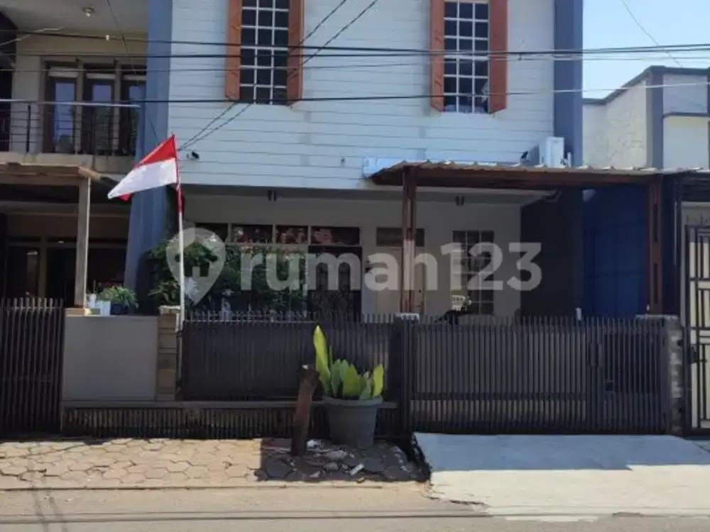 Rumah Strategis Banget di Komplek Kurdi Row Jalan Lebar dan Dekat ke Tol Mohamad Toha