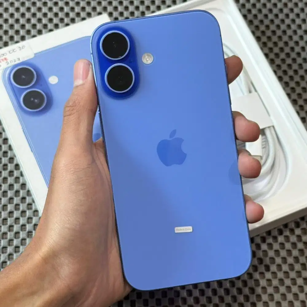iPhone 16 128GB Ultramrine Garansi Resmi iBox