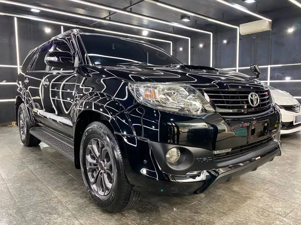 Toyota Fortuner VNT TRD  (2014)