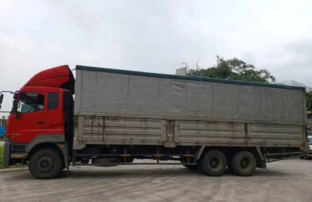 DIJUAL UD TRUCK 2019