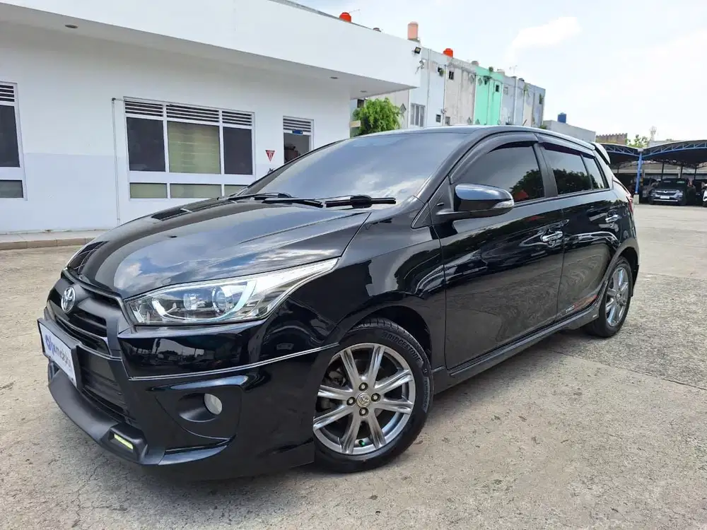 TDP 1 JUTA Toyota Yaris 1.5 TRD Sportivo Bensin-AT 2016 Silver CUMAB