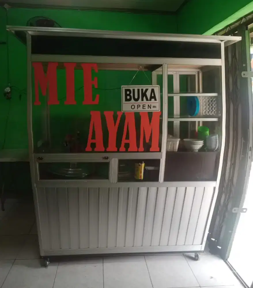Gerobak /etalase mie ayam 2 tungku