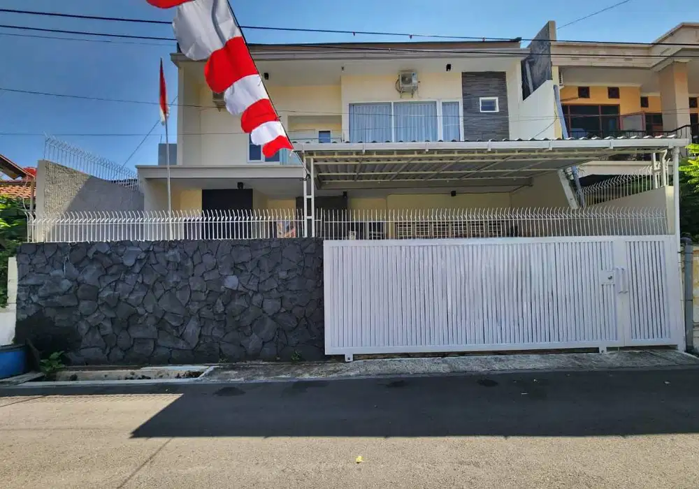 Rumah Bagus Tengah Kota Jl Pleburan SIAP HUNI