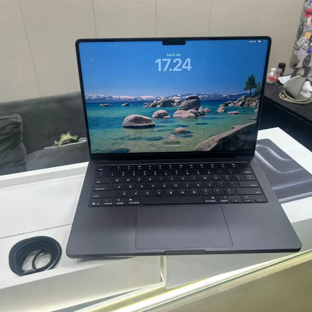 Macbook Pro M5 14inch Ram 16/1Tb Normal Fullset