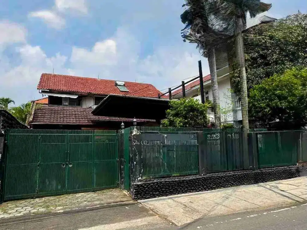 STRATEGIS AREA DI LEBAK BULUS JAKARTA SELATAN