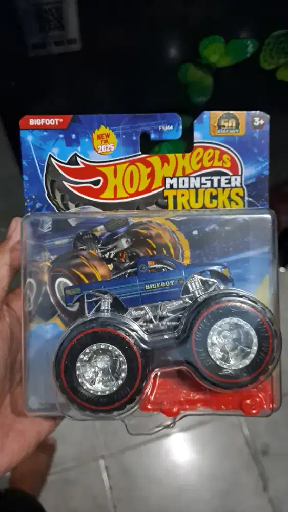 Hotwheela monster truck BiG foot TH