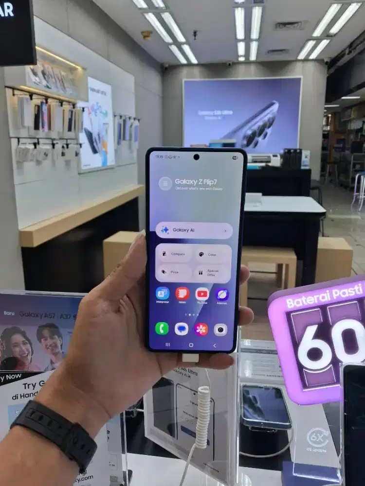Samsung Galaxy Z Flip 7