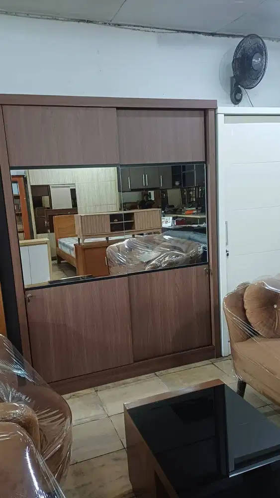 Lemari Pakaian pintu II sleding HPL