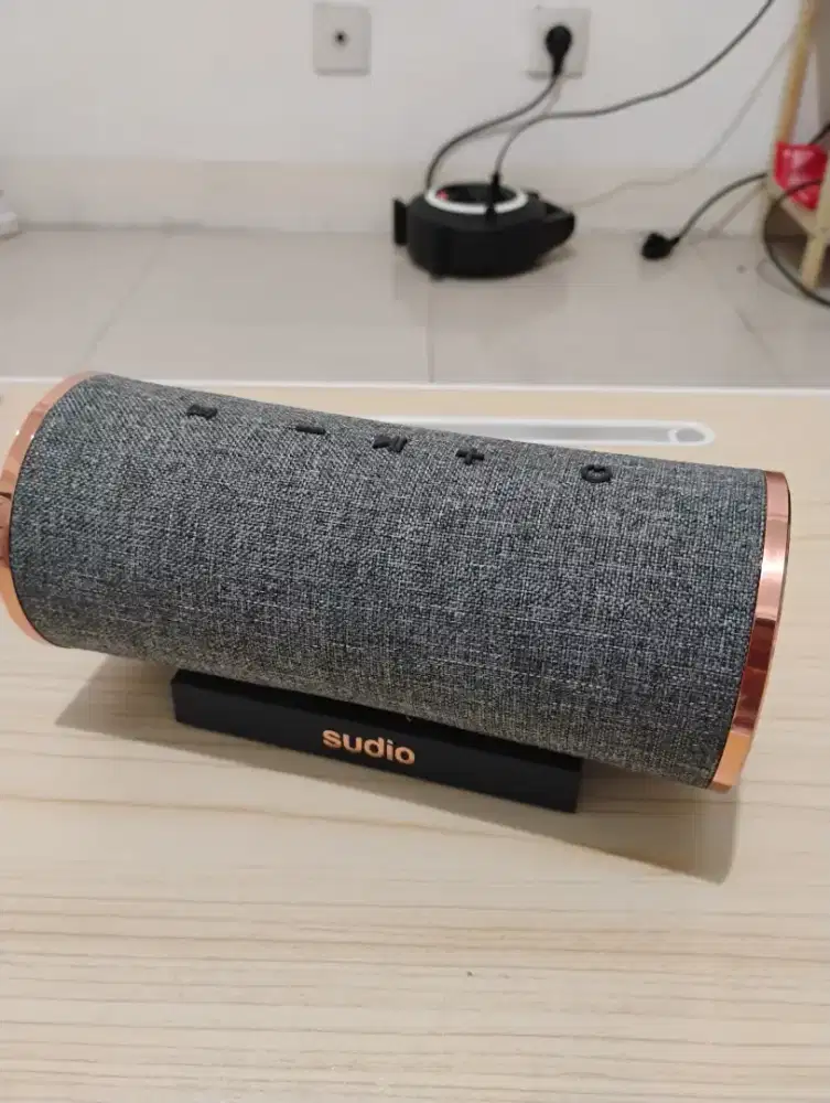 Sudio Femtio speaker