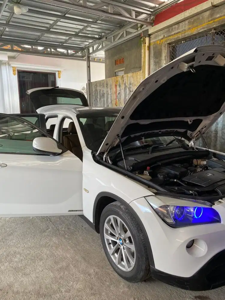 Bmw x1 2.0 bensin 2011