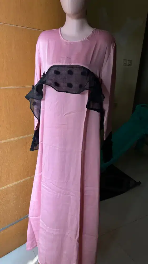 Baju muslim renda