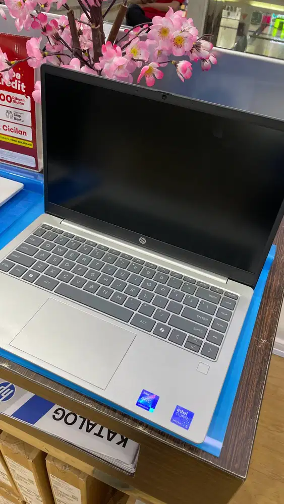 Laptop mahasiswa HP 14 – EP1188TU Intel Core Ultra 5 125H 16GB SSD 512